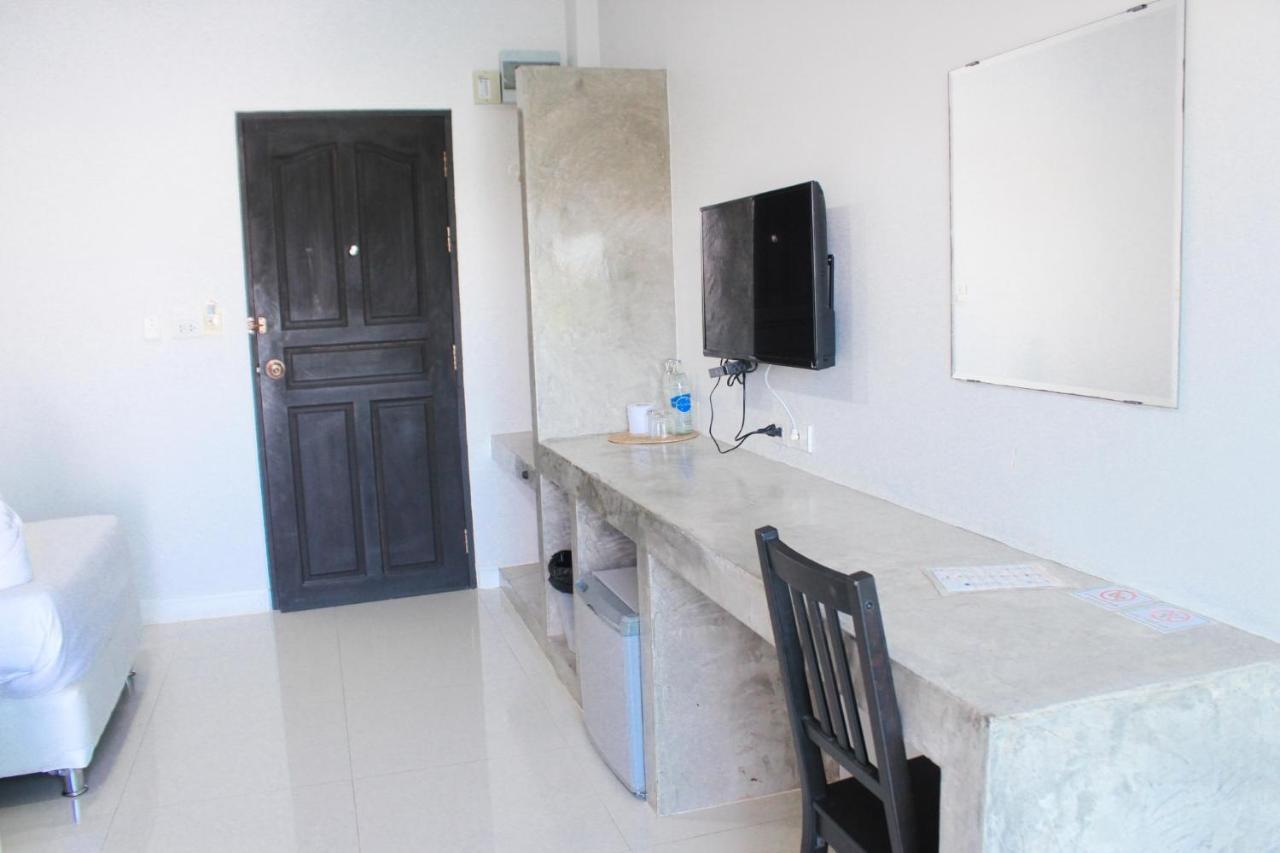 Plus Hotel Loei Extérieur photo