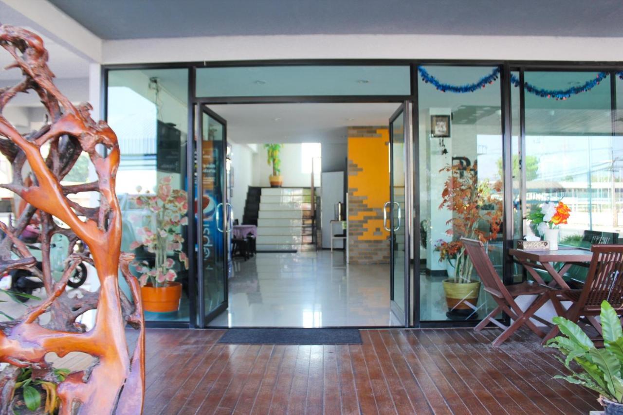 Plus Hotel Loei Extérieur photo