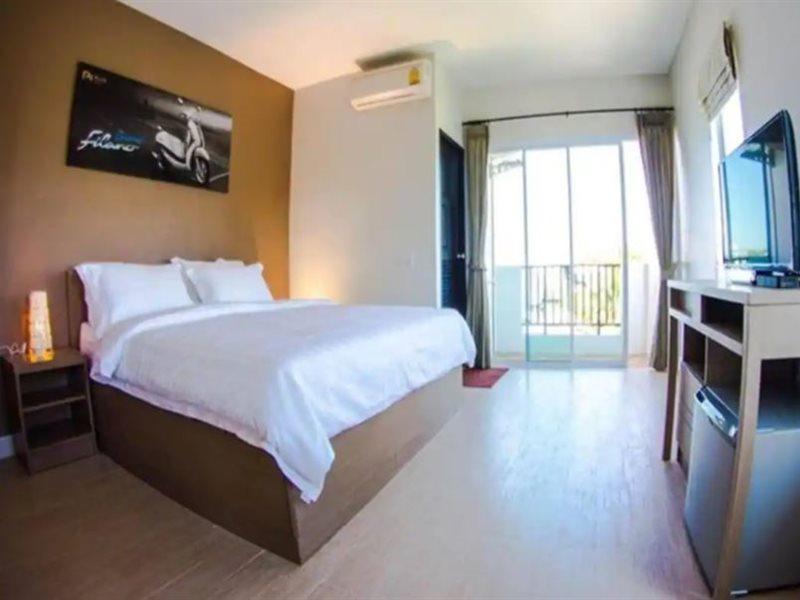 Plus Hotel Loei Extérieur photo