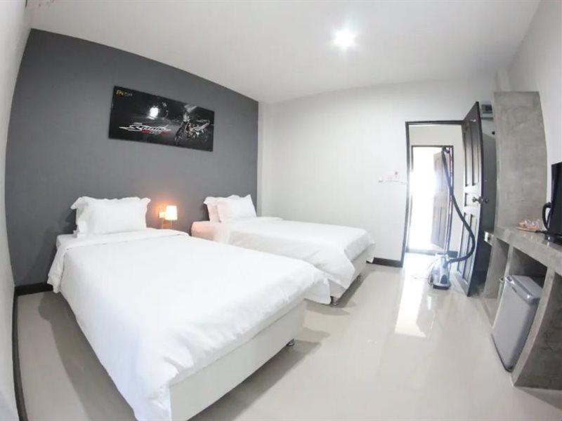 Plus Hotel Loei Extérieur photo