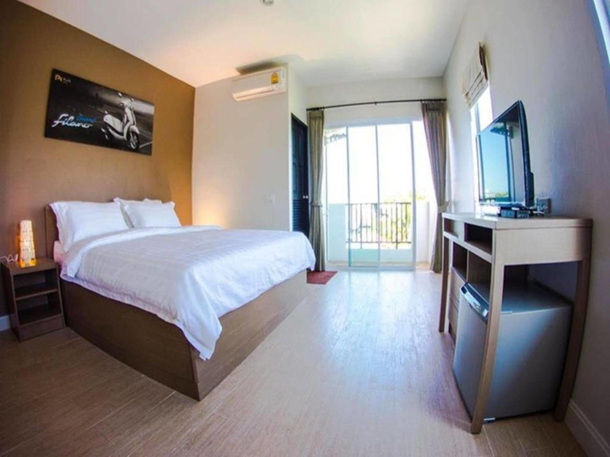 Plus Hotel Loei Extérieur photo
